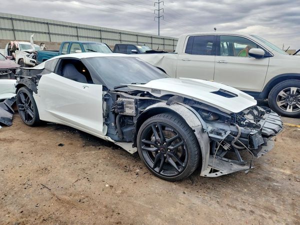 2019 CHEVROLET CORVETTE Stingray Standard 1LT — Passenger 3/4