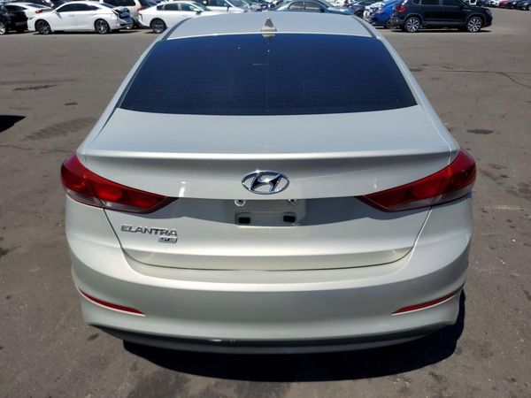 2017 HYUNDAI ELANTRA SE Base