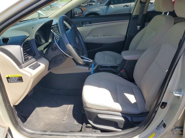 2017 HYUNDAI ELANTRA SE Base