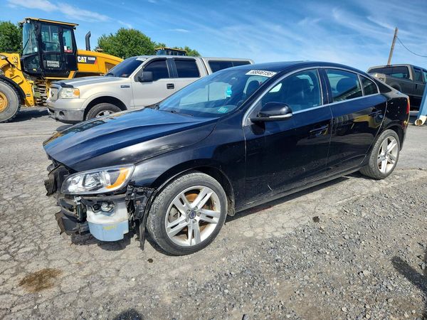 2015 VOLVO S60