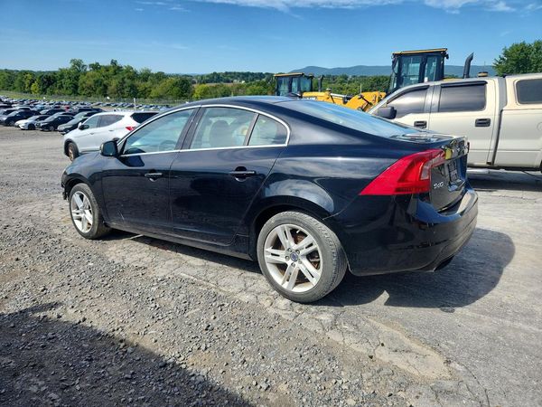 2015 VOLVO S60 Premier (non R design)