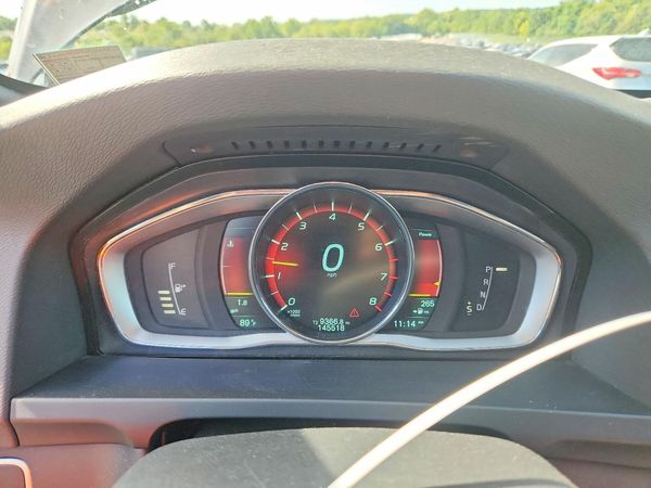 2015 VOLVO S60 Premier (non R design)