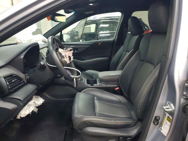 2022 SUBARU OUTBACK — DENT