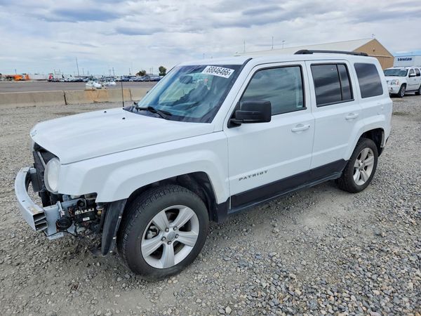 2015 JEEP PATRIOT Latitude — Front 3/4