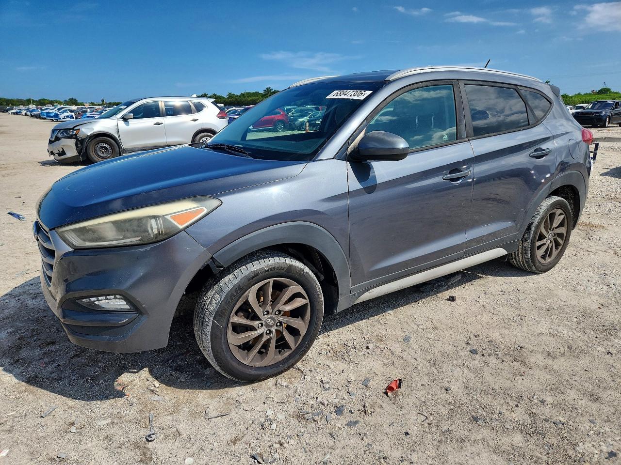 2017 HYUNDAI TUCSON — Front 3/4