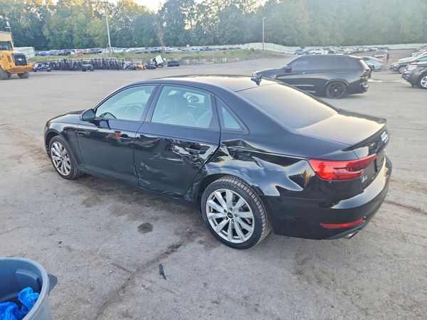 2017 AUDI A4 quattro Premium
