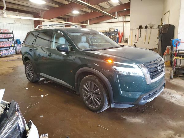 2023 NISSAN PATHFINDER SL — Passenger 3/4