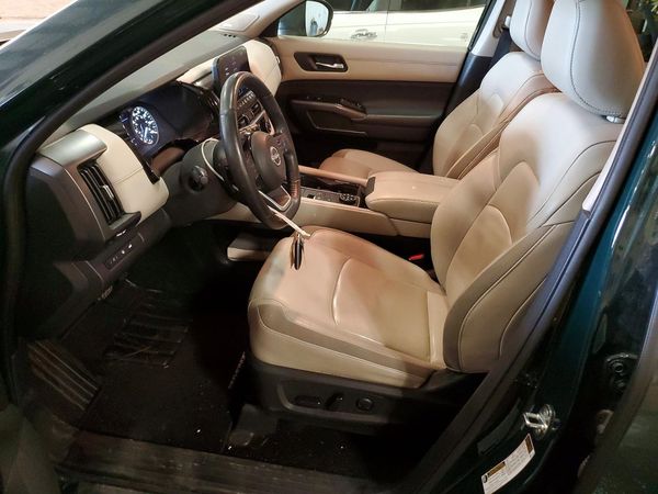 2023 NISSAN PATHFINDER SL — DENT