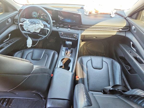 2024 HYUNDAI ELANTRA Limited — CKPT