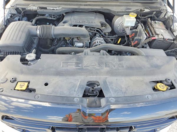 2020 RAM 1500 Big Horn, Lonestar — Engine bay