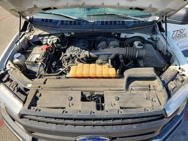 2018 FORD F150 — Engine bay