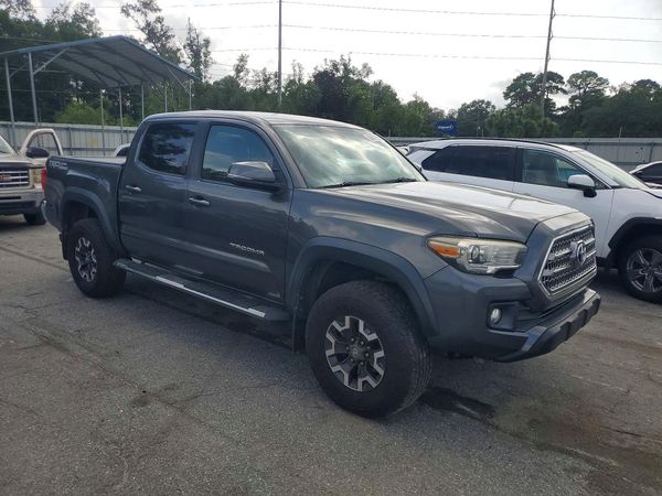 2017 TOYOTA TACOMA — Passenger 3/4