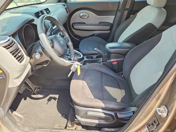 2016 KIA SOUL Plus — DENT