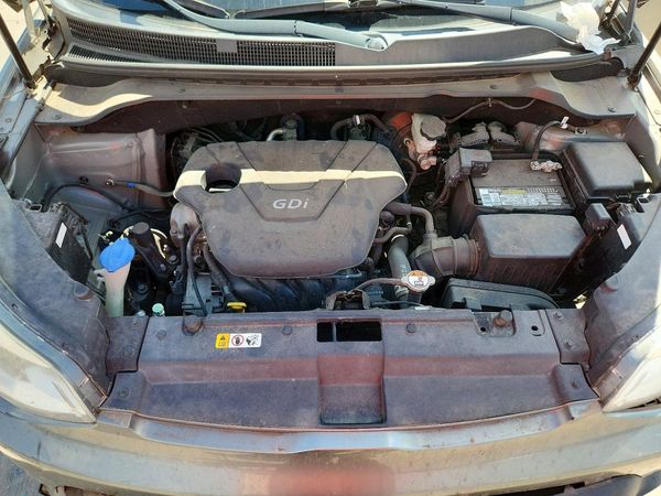 2016 KIA SOUL Plus — Engine bay