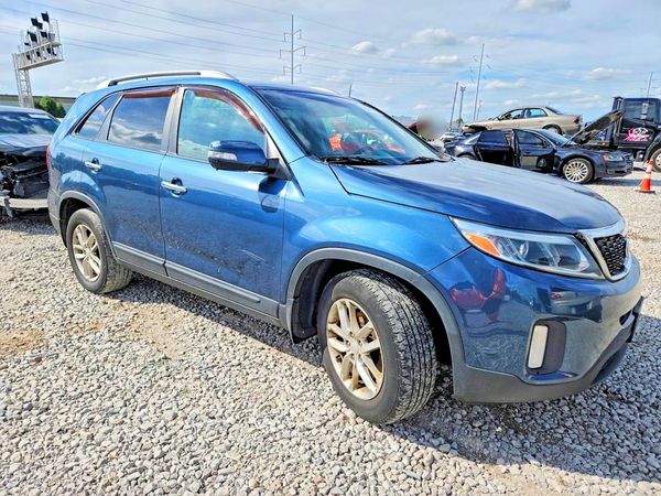 2014 KIA SORENTO Base/ LX
