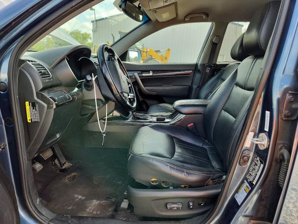 2014 KIA SORENTO Base/ LX