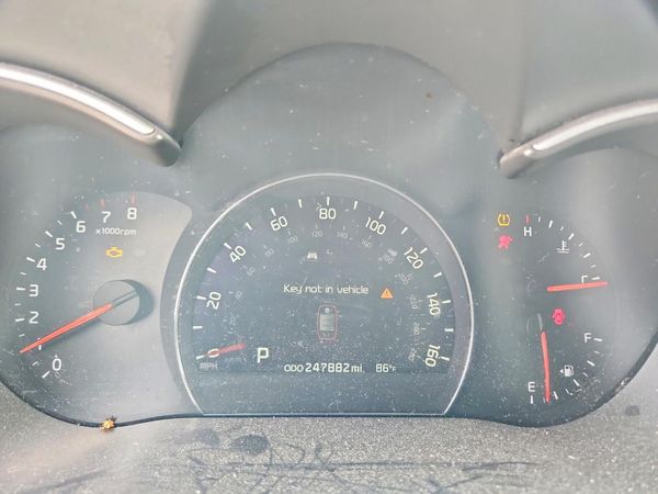 2014 KIA SORENTO Base/ LX