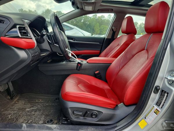 2021 TOYOTA CAMRY — DENT