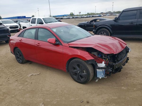 2022 HYUNDAI ELANTRA SEL w/ Convenience Pkg