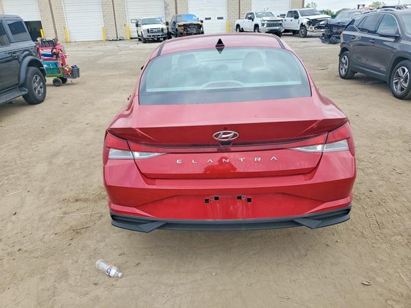 2022 HYUNDAI ELANTRA SEL w/ Convenience Pkg