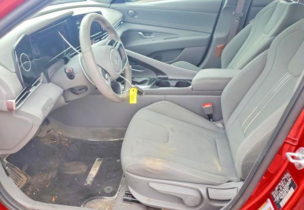 2022 HYUNDAI ELANTRA SEL w/ Convenience Pkg