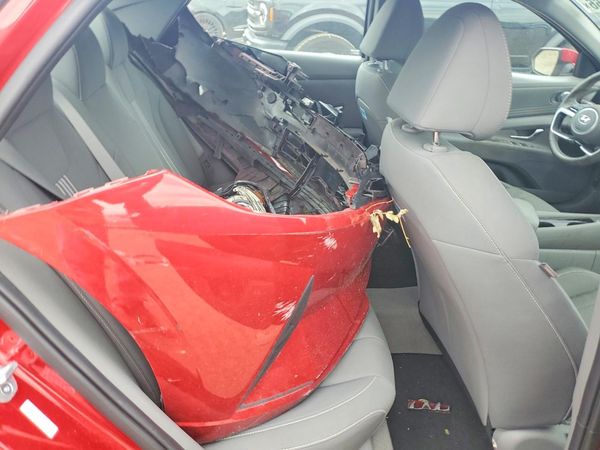 2022 HYUNDAI ELANTRA SEL w/ Convenience Pkg