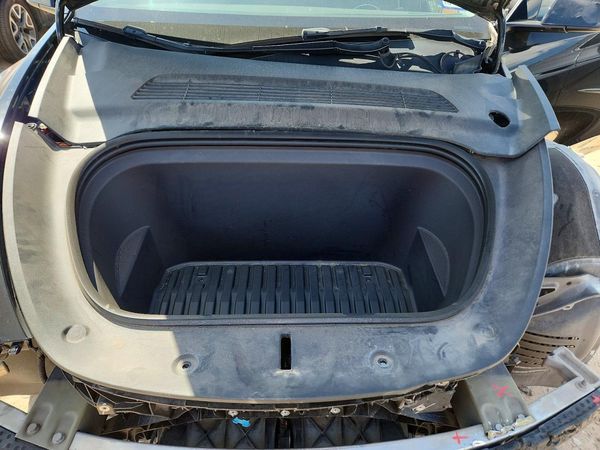 2021 TESLA MODEL Y — Engine bay