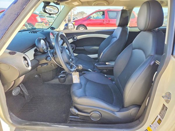 2013 MINI COOPER — DENT