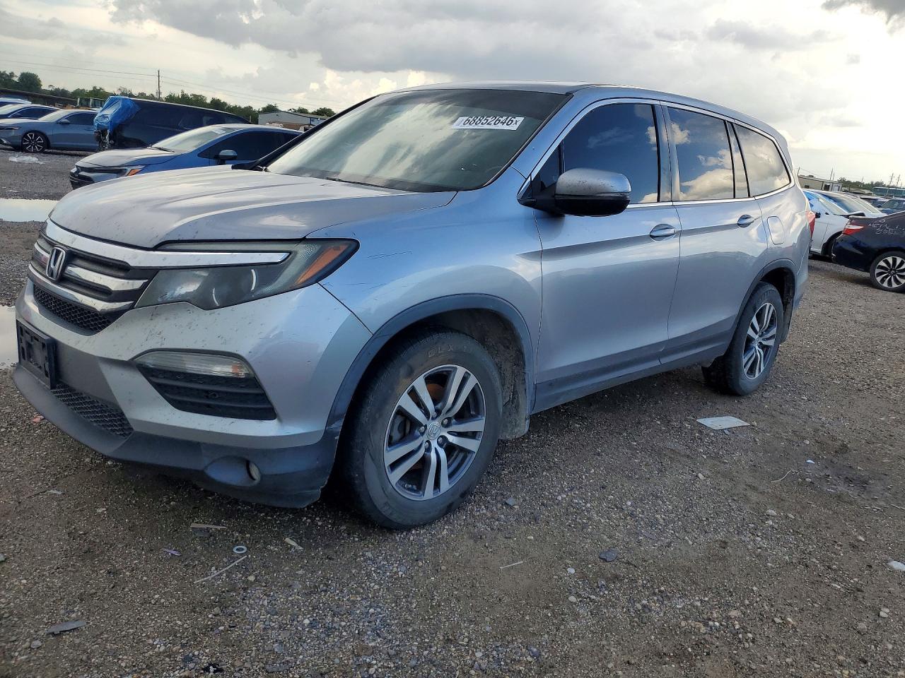 2018 HONDA PILOT EXL — Front 3/4
