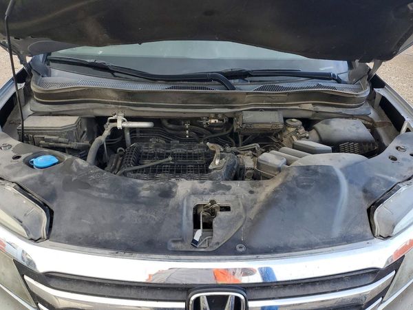 2018 HONDA PILOT EXL — Engine bay
