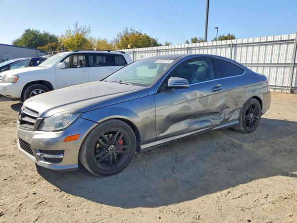 2012 MERCEDES-BENZ C C250 — Front 3/4