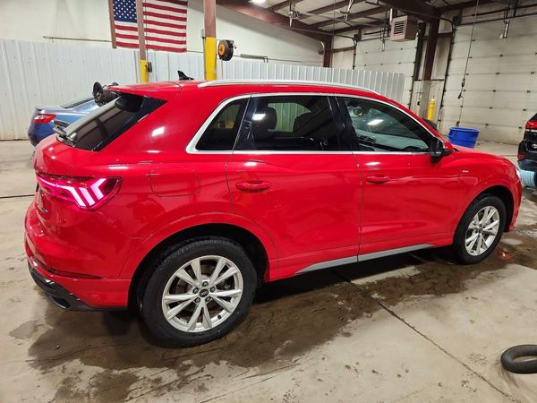 2022 AUDI Q3 S Line quattro Premium