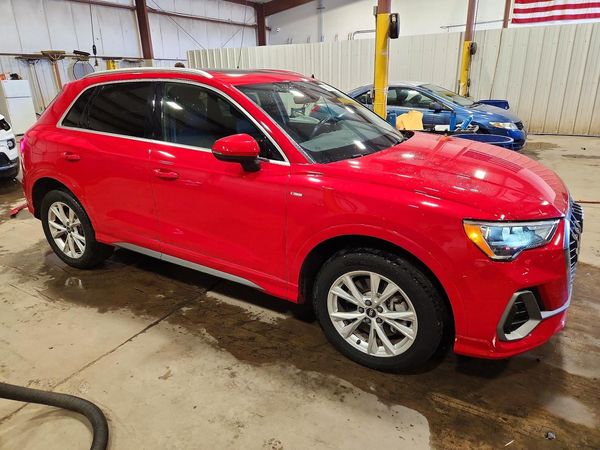 2022 AUDI Q3 S Line quattro Premium
