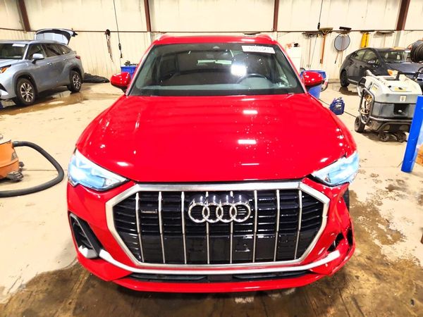 2022 AUDI Q3 S Line quattro Premium