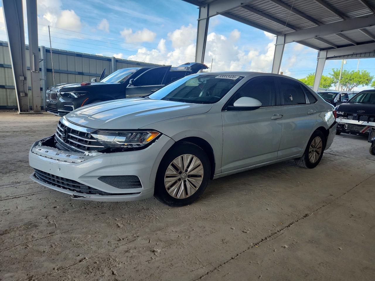 2019 VOLKSWAGEN JETTA S, SE, R-Line — Front 3/4