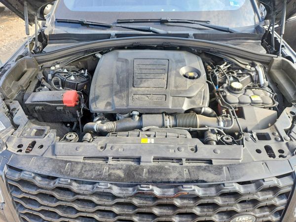 2020 LAND ROVER RANGE ROVER VELAR — Engine bay