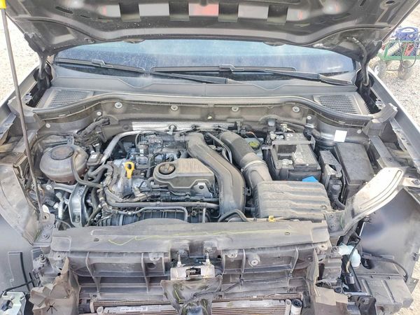 2023 VOLKSWAGEN TAOS — Engine bay