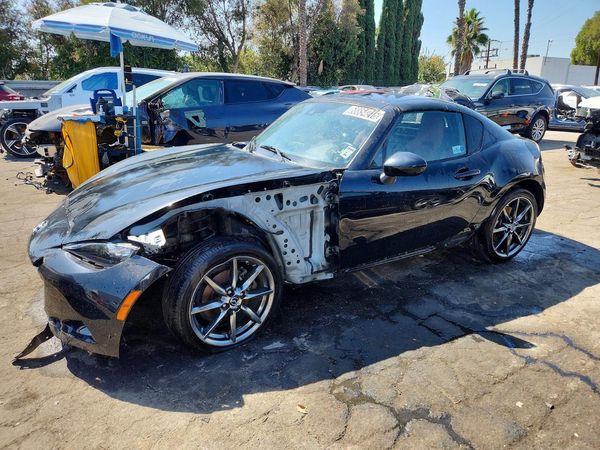 2019 MAZDA MX5 Grand Touring (Hard Top) — Front 3/4