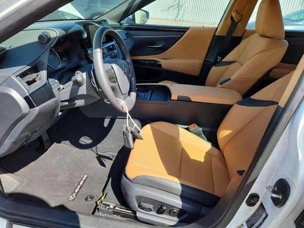 2025 LEXUS ES 350 350 Base
