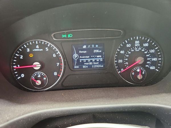 2016 KIA SORENTO L / LX