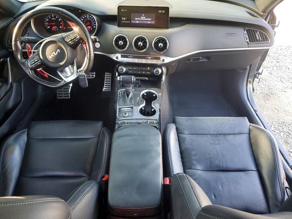 2022 KIA STINGER GT-Line