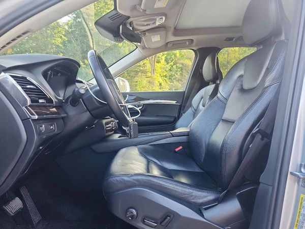 2016 VOLVO XC90 — DENT