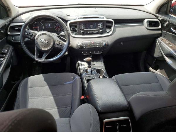 2016 KIA SORENTO L / LX
