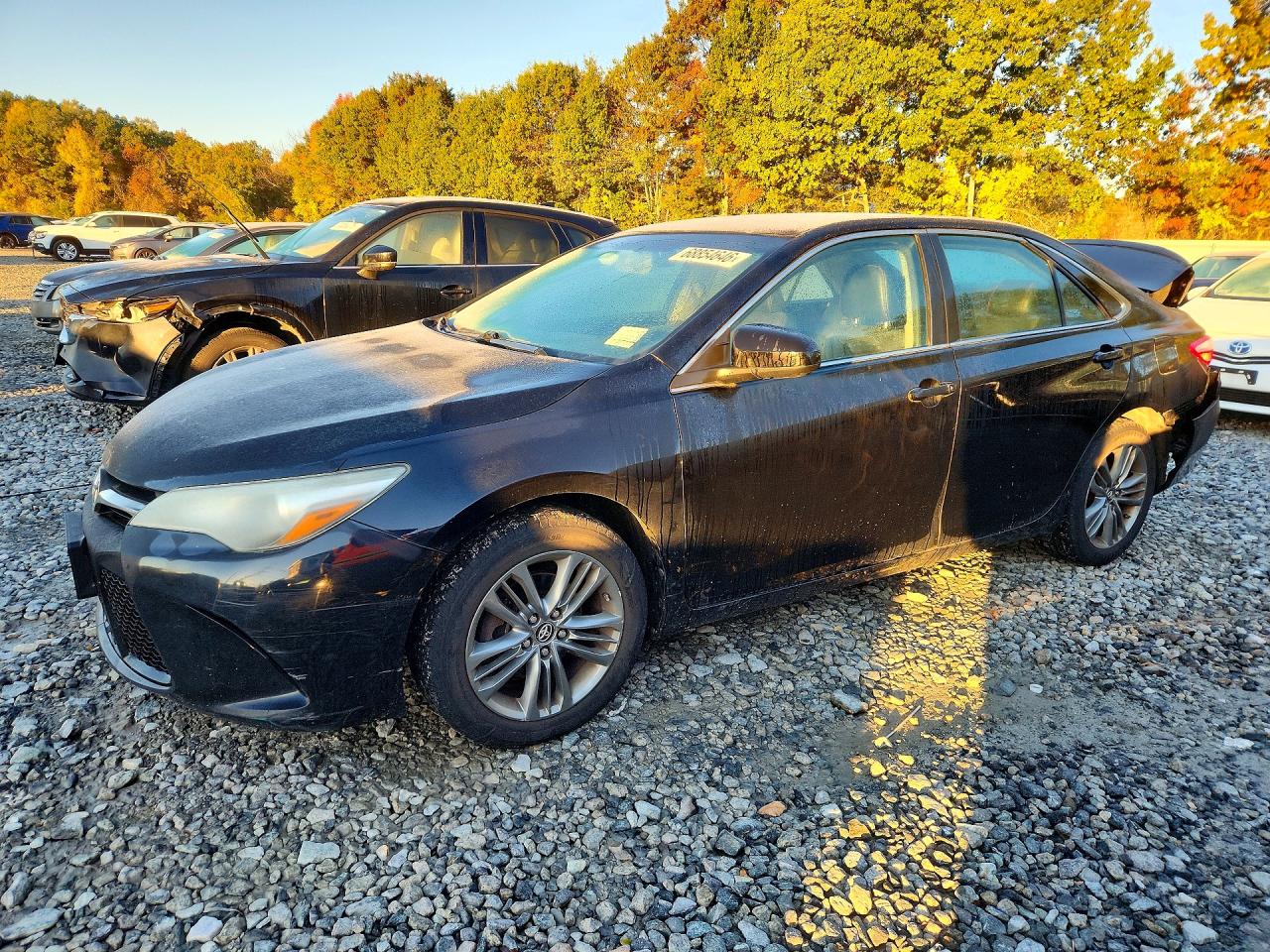 2016 TOYOTA CAMRY — Front 3/4