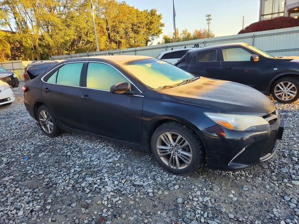 2016 TOYOTA CAMRY — Passenger 3/4