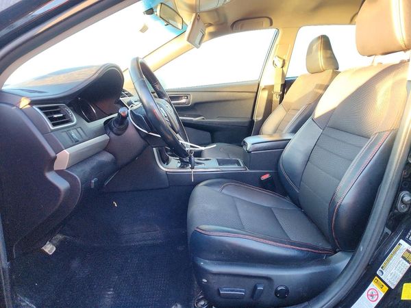 2016 TOYOTA CAMRY — DENT
