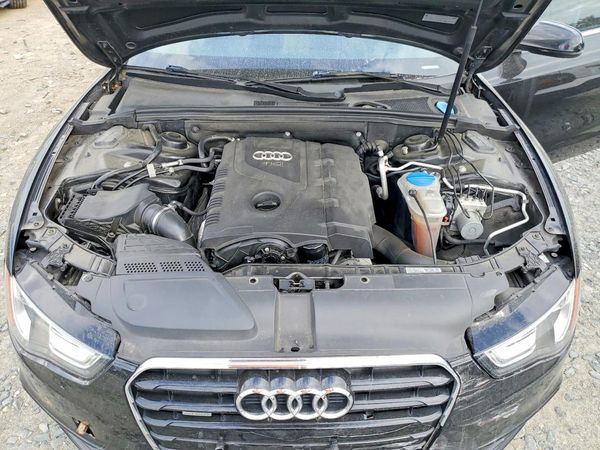 2015 AUDI A5 — Engine bay