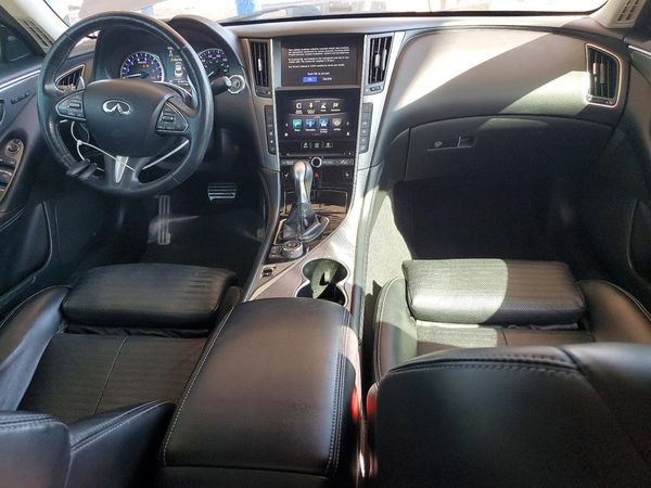 2016 INFINITI Q50