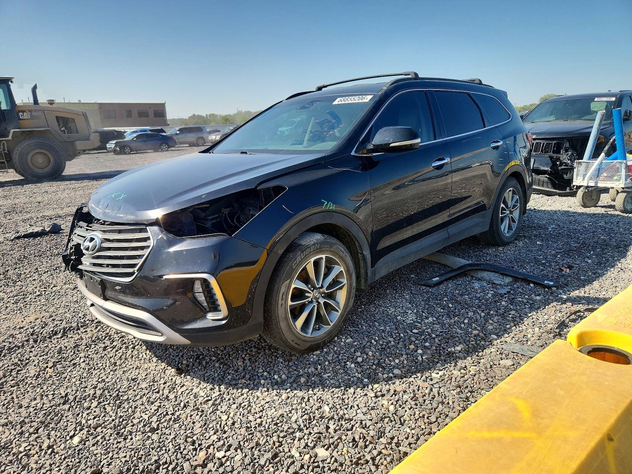 2017 HYUNDAI SANTA FE GLS — Front 3/4