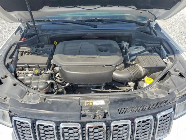 2019 JEEP GRAND CHEROKEE — Engine bay